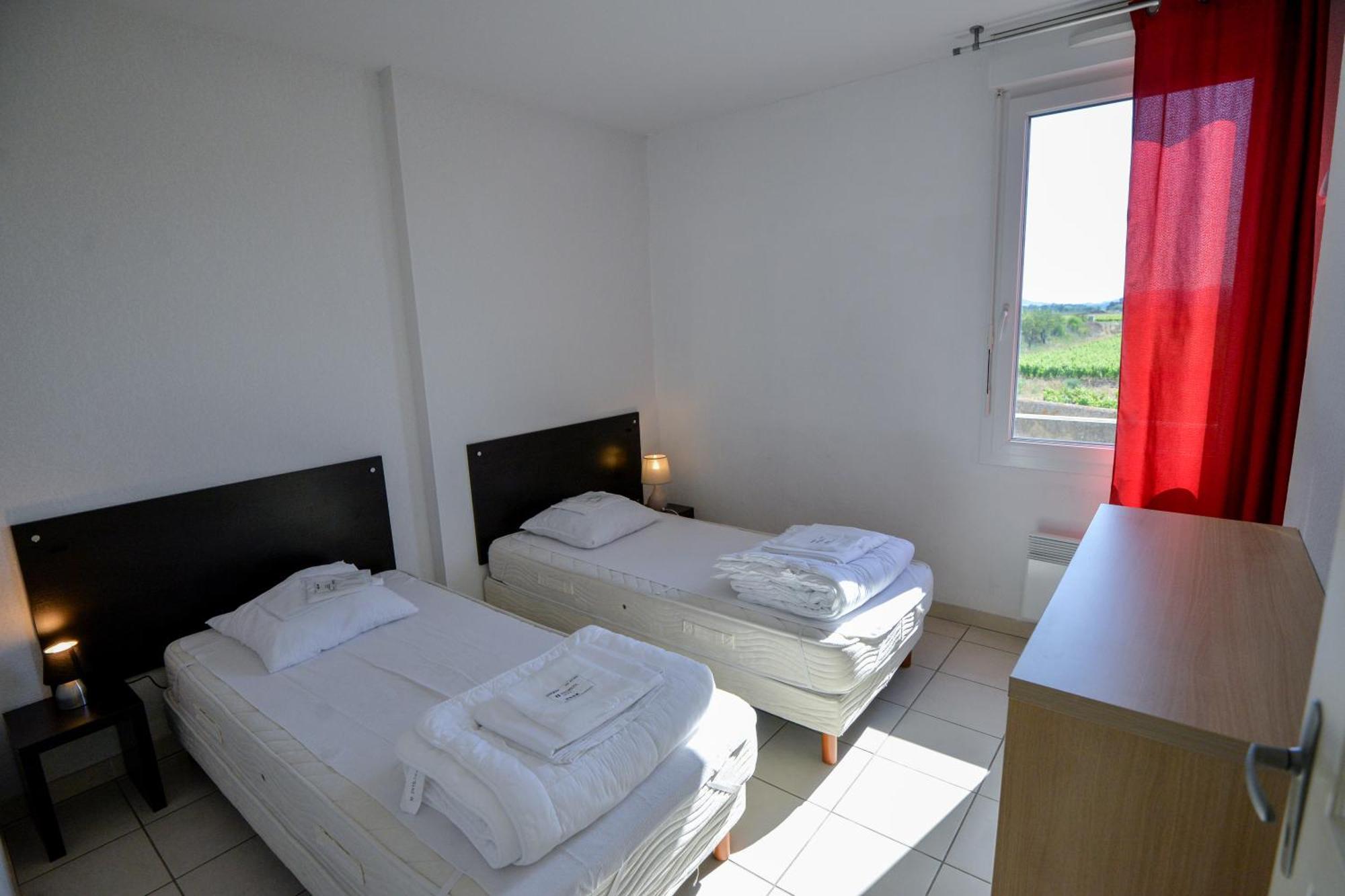La Residence Du Chateau De Jouarres Azille Room photo