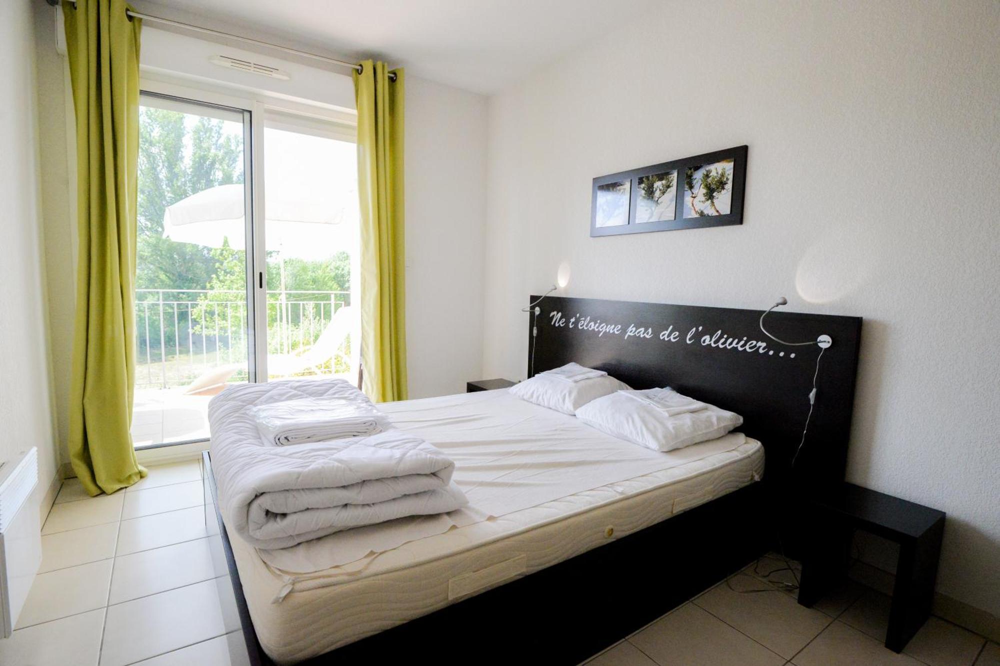 La Residence Du Chateau De Jouarres Azille Room photo
